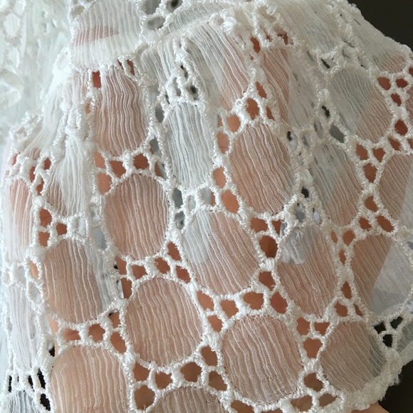 SILK Club Monaco ruffle puff sleeve embroidered white top, Size Small, E… - Picture 3 of 7